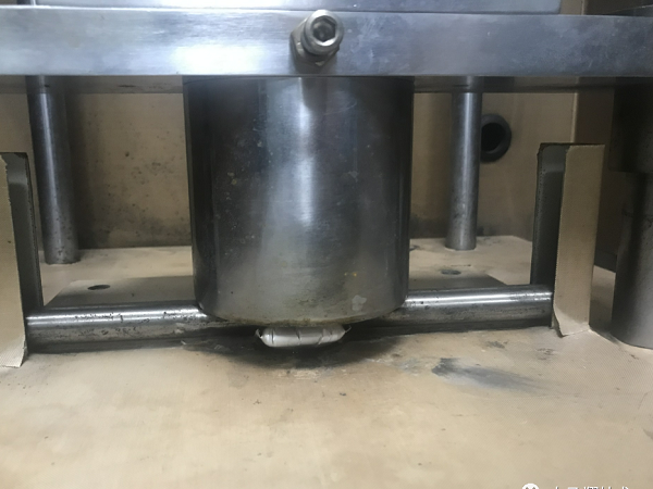 배터리 충격 테스트